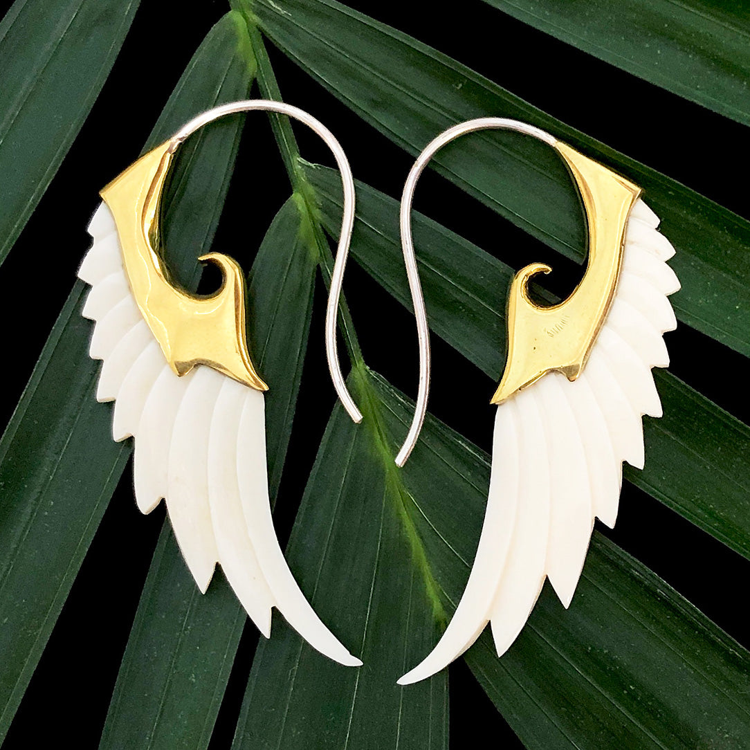 Striking Wings - Bone