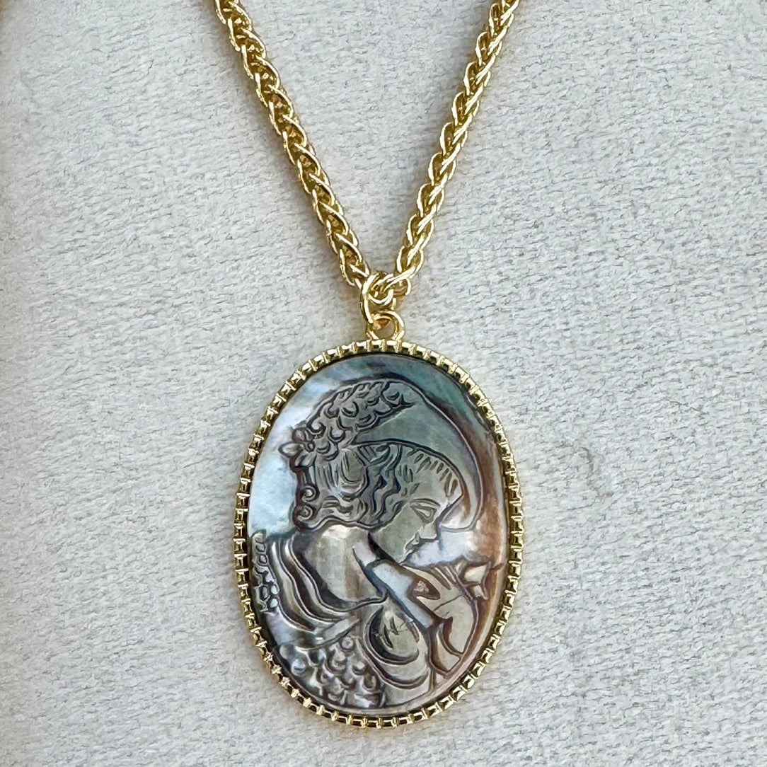 Hannah - Black Shell Cameo