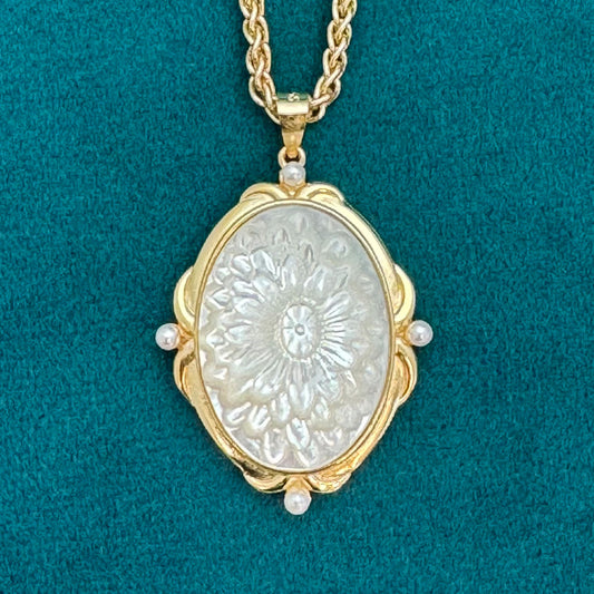 Havana - Shell Cameo