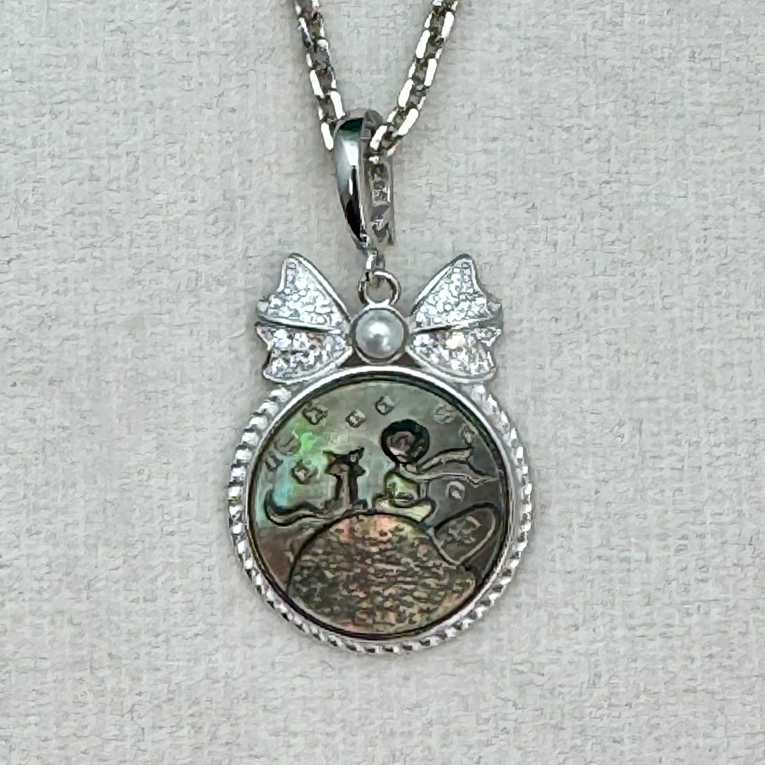 Atticus - Shell Cameo