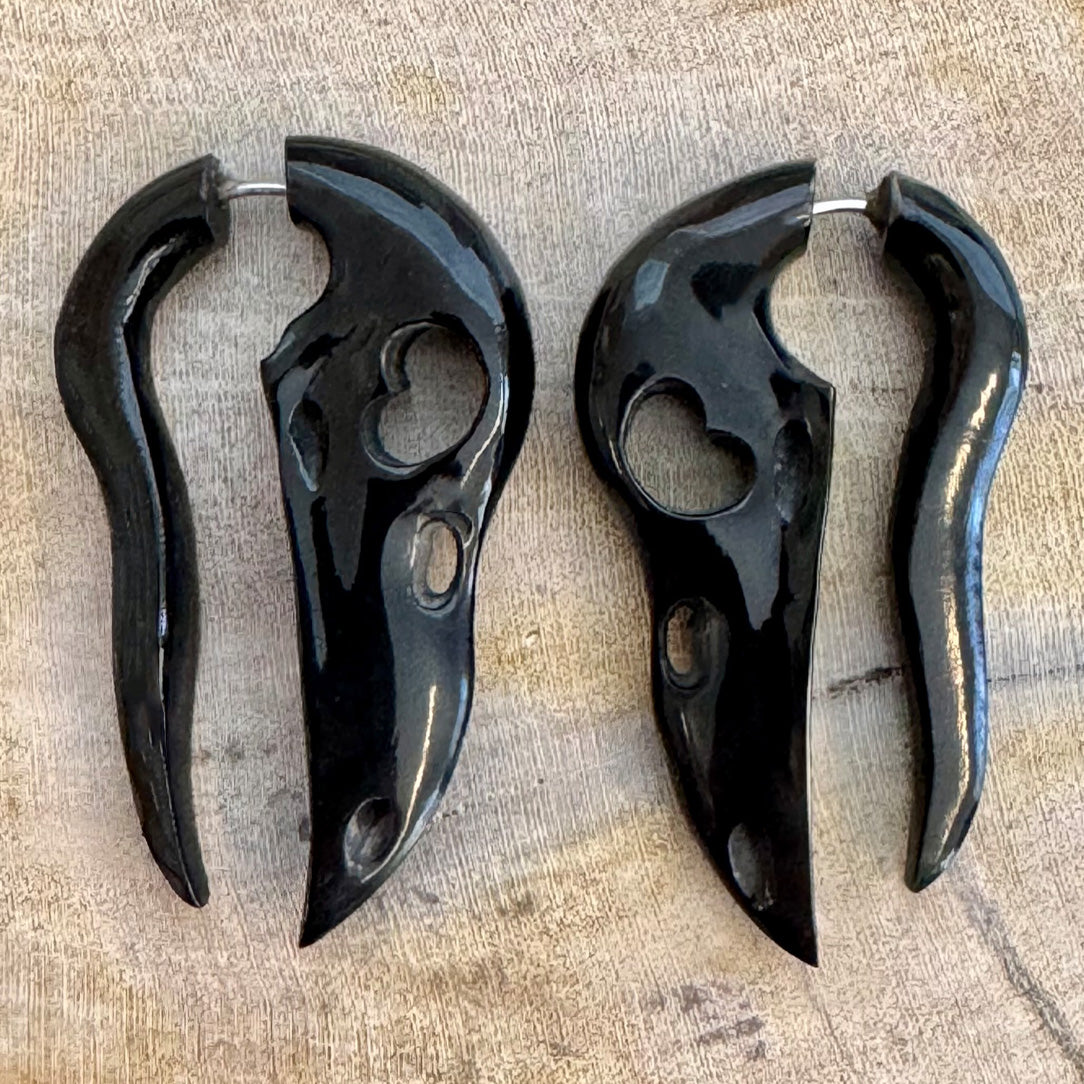 Raven Drops - Horn