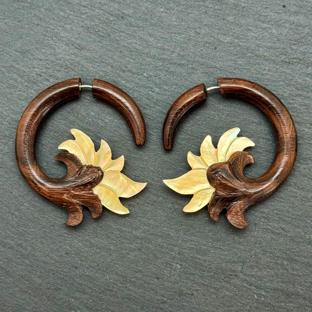 Ambrosia Flowers - Wood & Shell