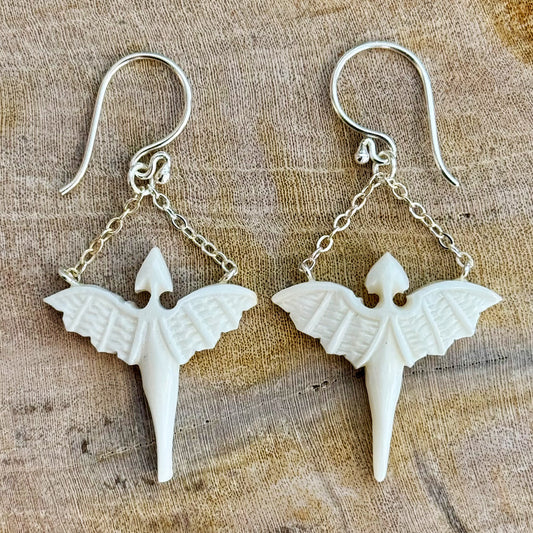 Hanging Kaida - Bone & Silver
