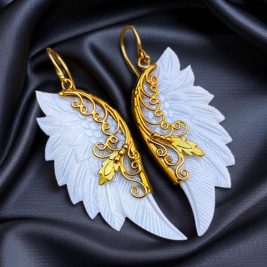 White Avonlea Wings - Gold