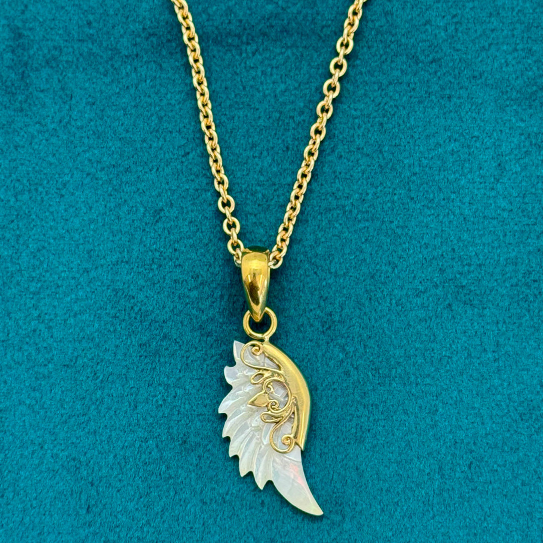 Zolena Feather Pendant - Shell