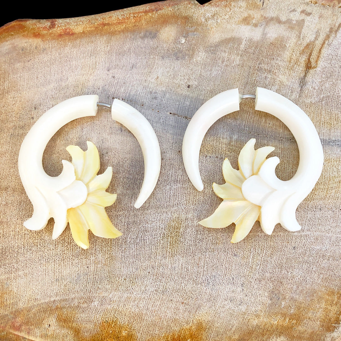 Ambrosia Flowers - Bone & Shell